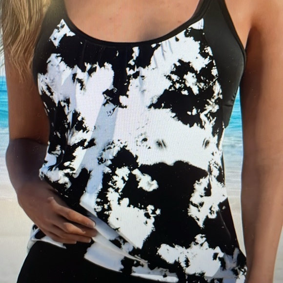 Other - Women's Black White Tye Dye Tankini Swimsuit XL